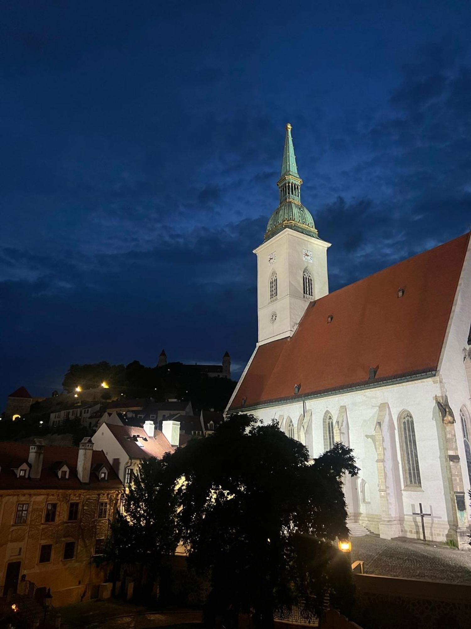 Csaky Palace 2 Bratislava Exterior photo